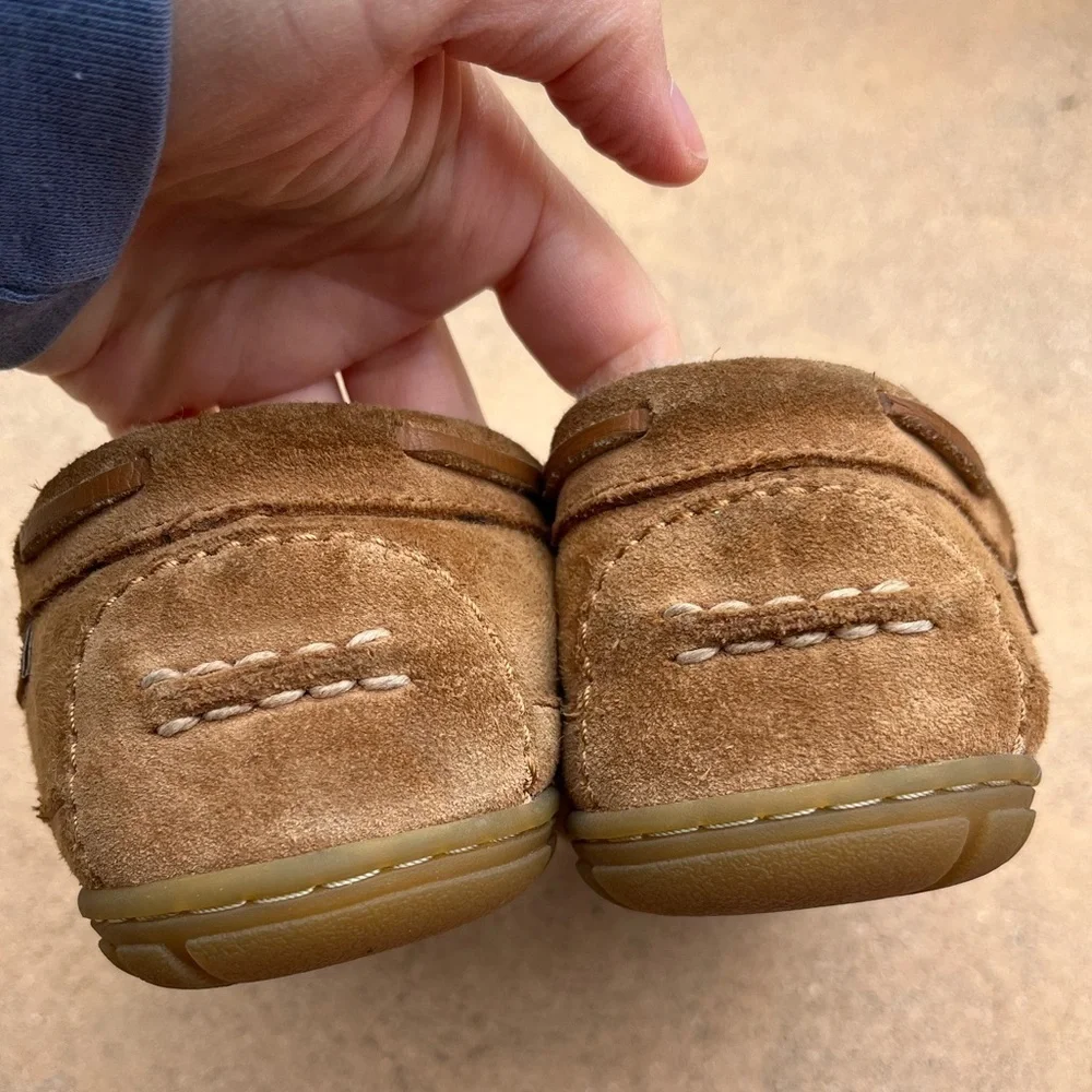 L.L. Bean Kids Moccasins Slippers Hard Bottom Lamb’s Fur Sz 4 Girl Boy